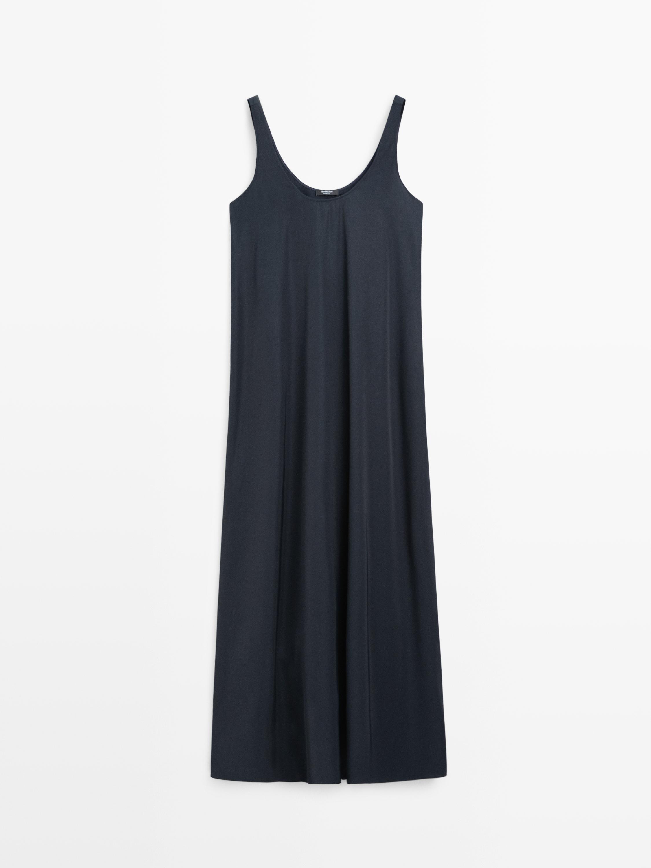 Flowing flared dress with straps